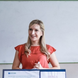 MONICA - native speaker angielski
